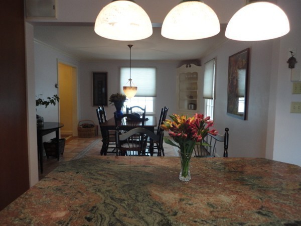 22 Aylesbury Road Worcester, MA 01609 - Photo 7 of 26 Gallery Image 7