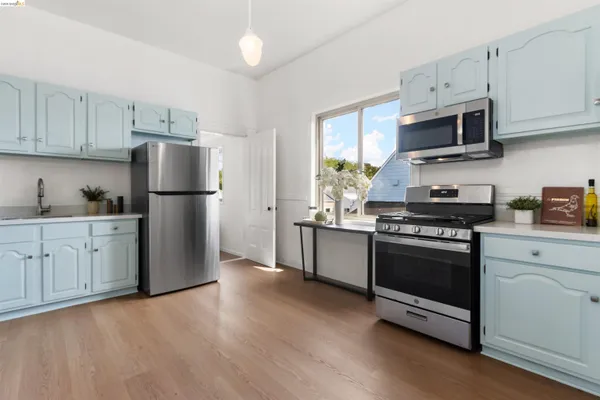 $1,505,000 | 12 Beaver Street, San Francisco, CA 94114