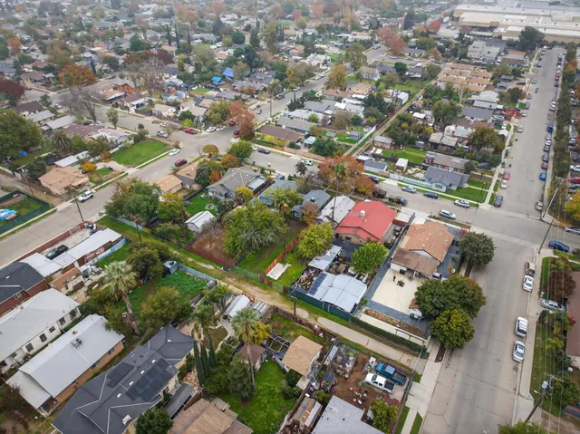 $215,000 | 3231 East Townsend Avenue, Fresno, CA 93702
