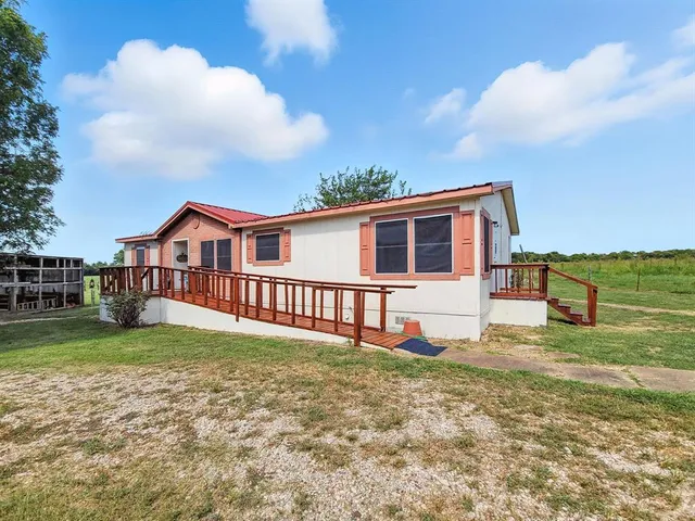 $230,000 | 1652 County Road 1121, Farmersville, TX 75442