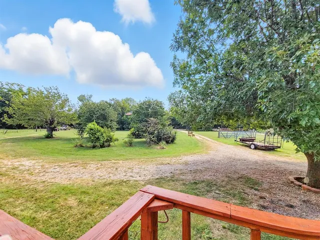 $230,000 | 1652 County Road 1121, Farmersville, TX 75442