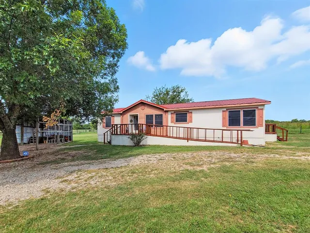 $230,000 | 1652 County Road 1121, Farmersville, TX 75442