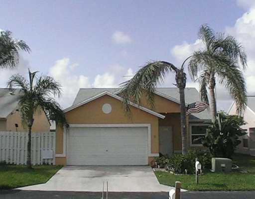 8 Ripley Way Boynton Beach, FL 33426 - Photo 1 of 8 Primary Photo