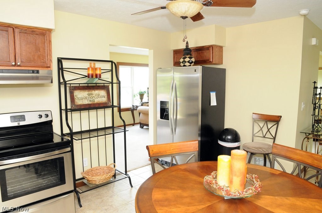 2895 Best Road Cambridge, OH 43725 - Photo 6 of 27 Kitchen opens to dining area
