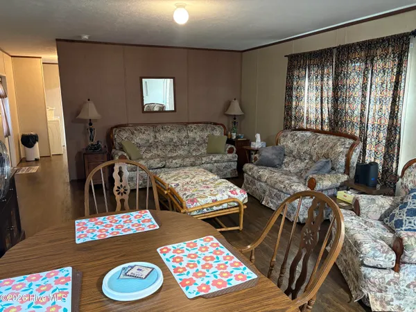 $148,000 | 312 Fire Tower Road, Lake Waccamaw, NC 28450