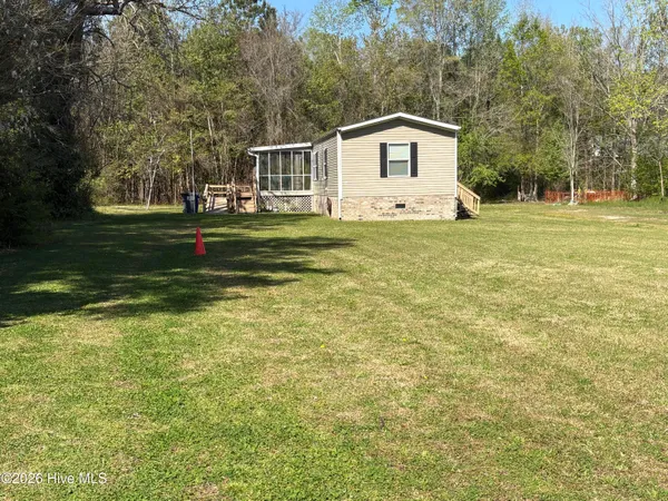$148,000 | 312 Fire Tower Road, Lake Waccamaw, NC 28450