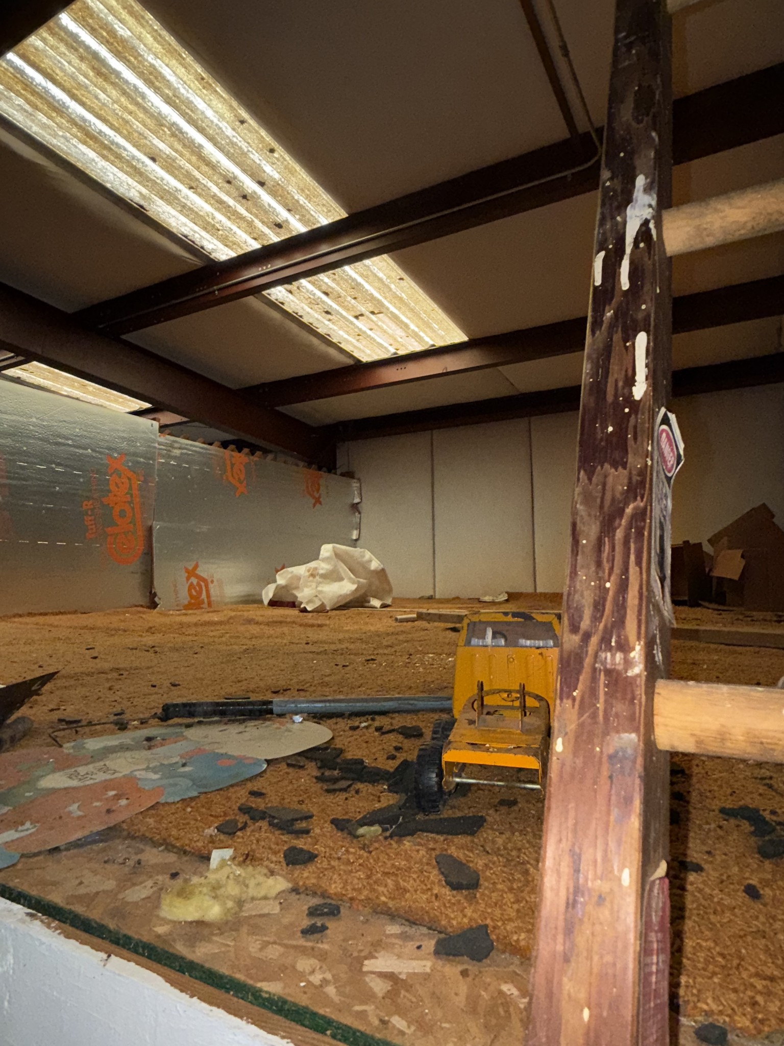 8475 Crawley Hill Road Mount Pleasant, TN 38474 - Photo 15 of 41 a view of water heater room