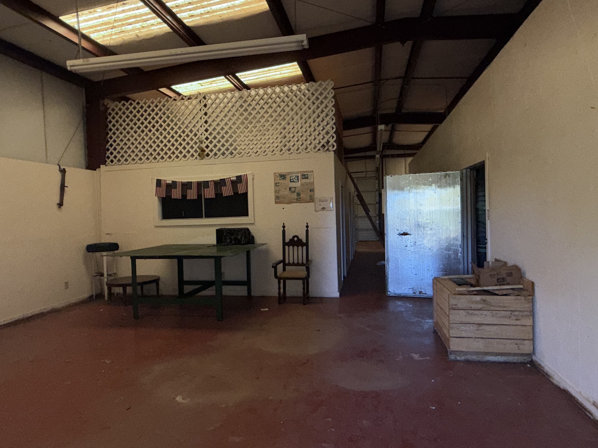 8475 Crawley Hill Road Mount Pleasant, TN 38474 - Photo 39 of 41 a view of livingroom with furniture and window