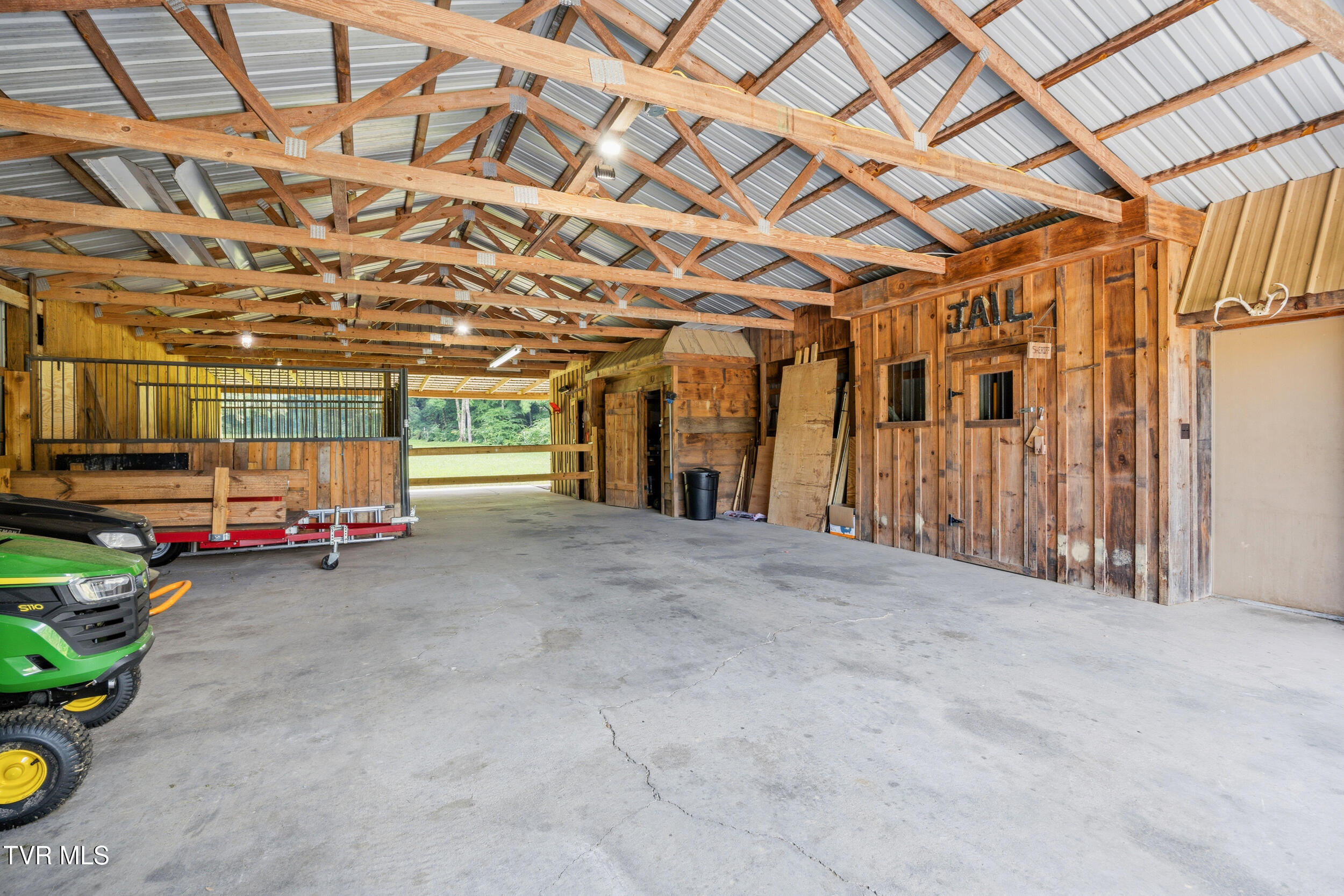 3427 Bill Douglas Road Newport, TN 37821 - Photo 32 of 50 32_barn-4