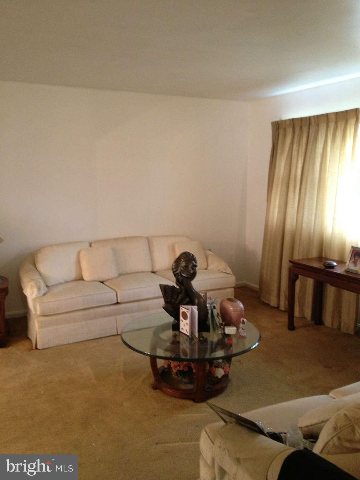 11609 Roulade Place Clinton, MD 20735 - Photo 2 of 7 Living Room