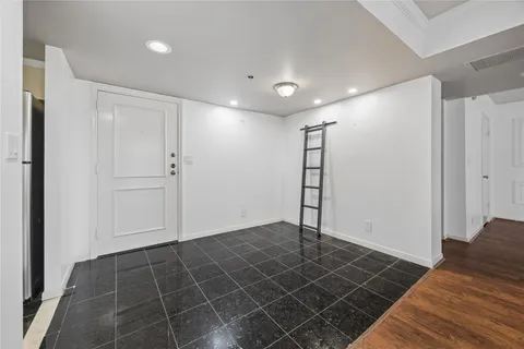 $168,000 | 3525 Sage Road, Unit 713, Houston, TX 77056