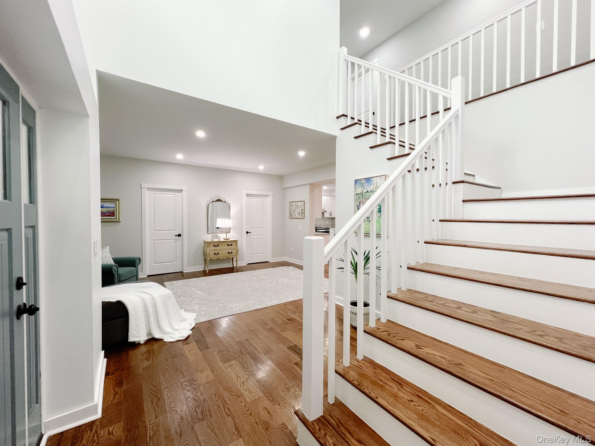 82 Hampton Road Marlboro, NY 12542 - Photo 3 of 34
