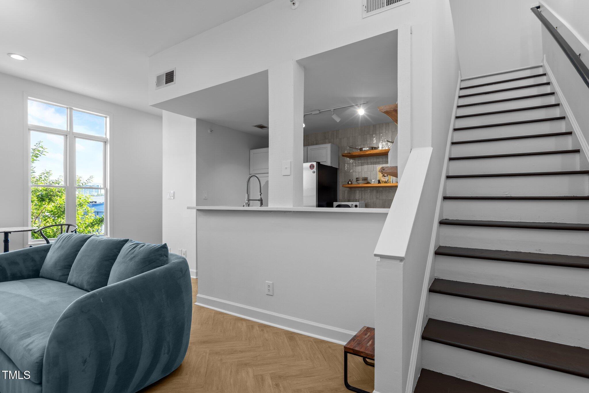 320 West Martin Street, Unit 205 Raleigh, NC 27601 - Photo 14 of 37 15-web-or-mls-2N6A9264