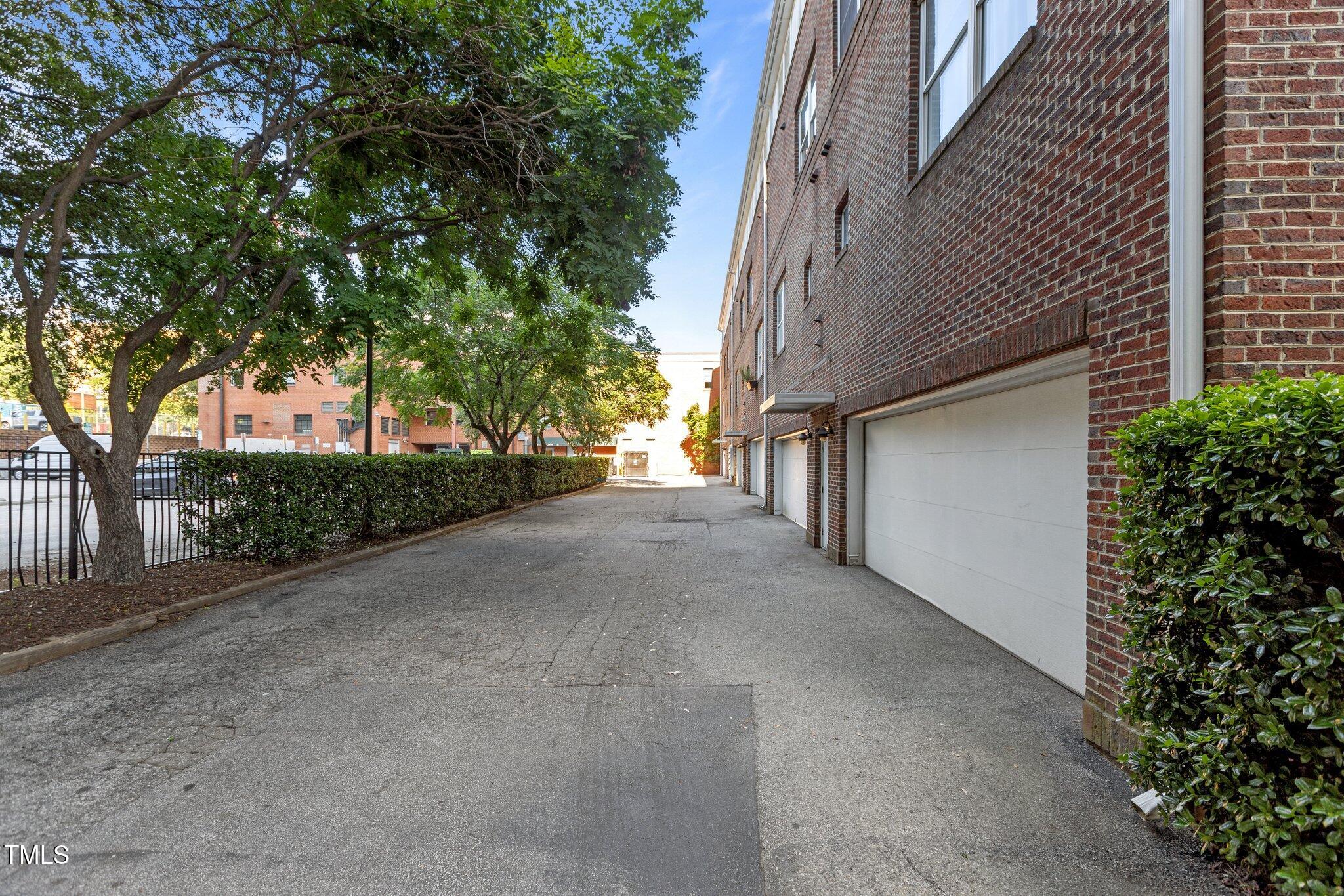 320 West Martin Street, Unit 205 Raleigh, NC 27601 - Photo 7 of 37 5-web-or-mls-2N6A9232