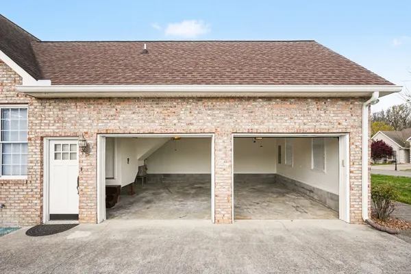 $383,000 | 161 Fieldstone Lane, Springfield, TN 37172