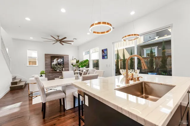 $1,099,000 | 591 Madison Street, Petaluma, CA 94952