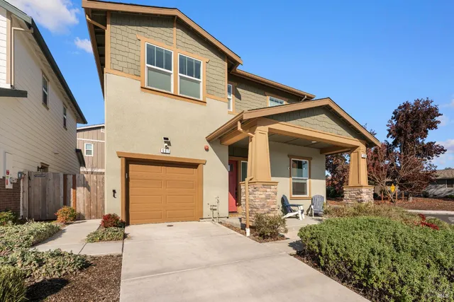 $1,099,000 | 591 Madison Street, Petaluma, CA 94952