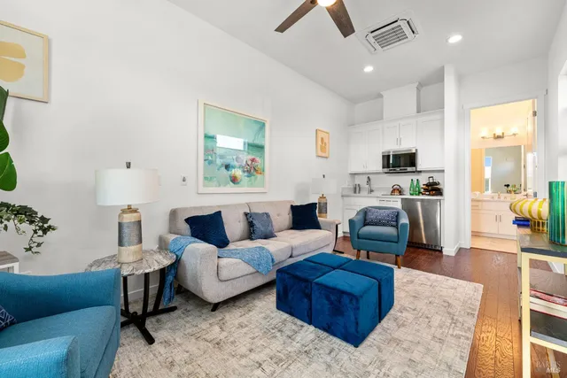 $1,099,000 | 591 Madison Street, Petaluma, CA 94952