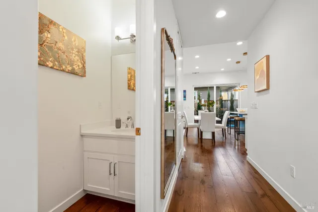 $1,099,000 | 591 Madison Street, Petaluma, CA 94952