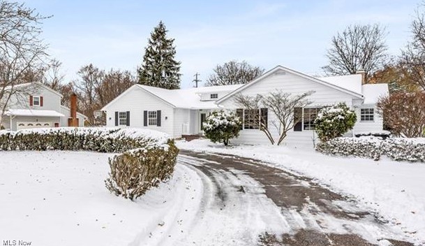 5025 Clubside Road Lyndhurst, OH 44124 - Photo 2 of 35 View of front of property