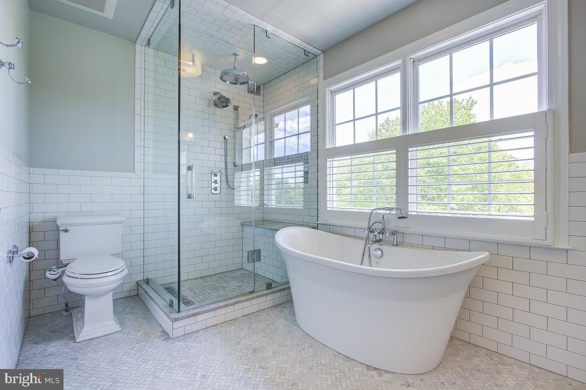 135 Little Quarry Road Gaithersburg, MD 20878 - Photo 22 of 36 Expanded & renovated master bath w/subway tile