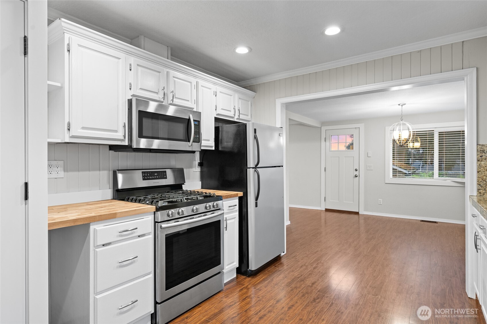 918 Maple Street Everett, WA 98201 - Photo 7 of 30