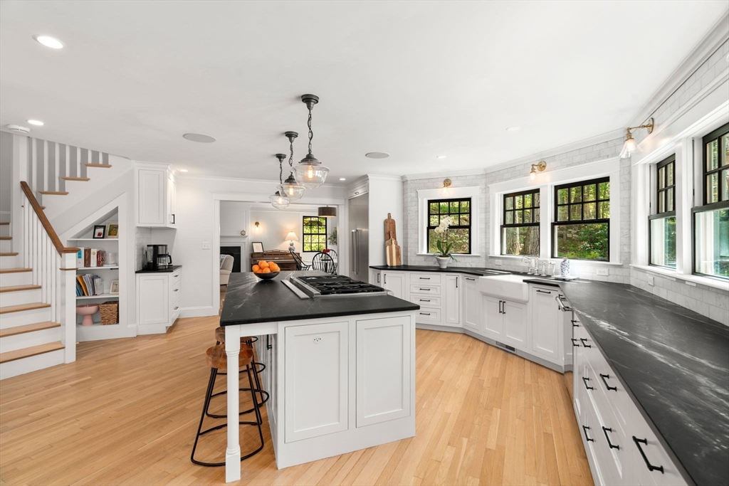 153 Ridgeway Road Weston, MA 02493 - Photo 8 of 42 Gallery Image 8