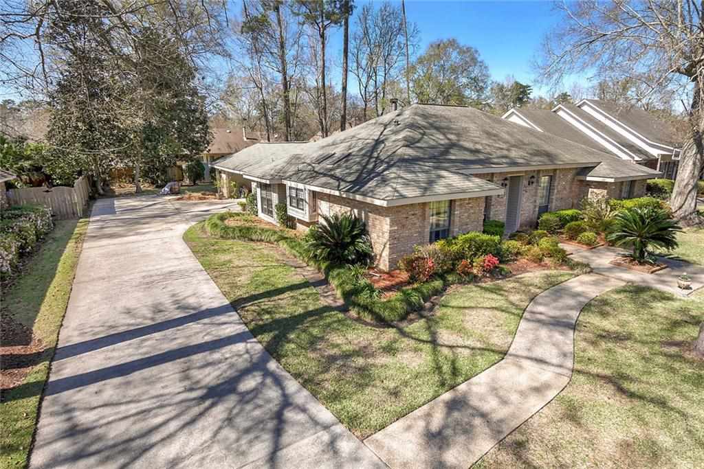 312 Rosedown Way Mandeville, LA 70471 - Photo 2 of 25 Gallery Image 2