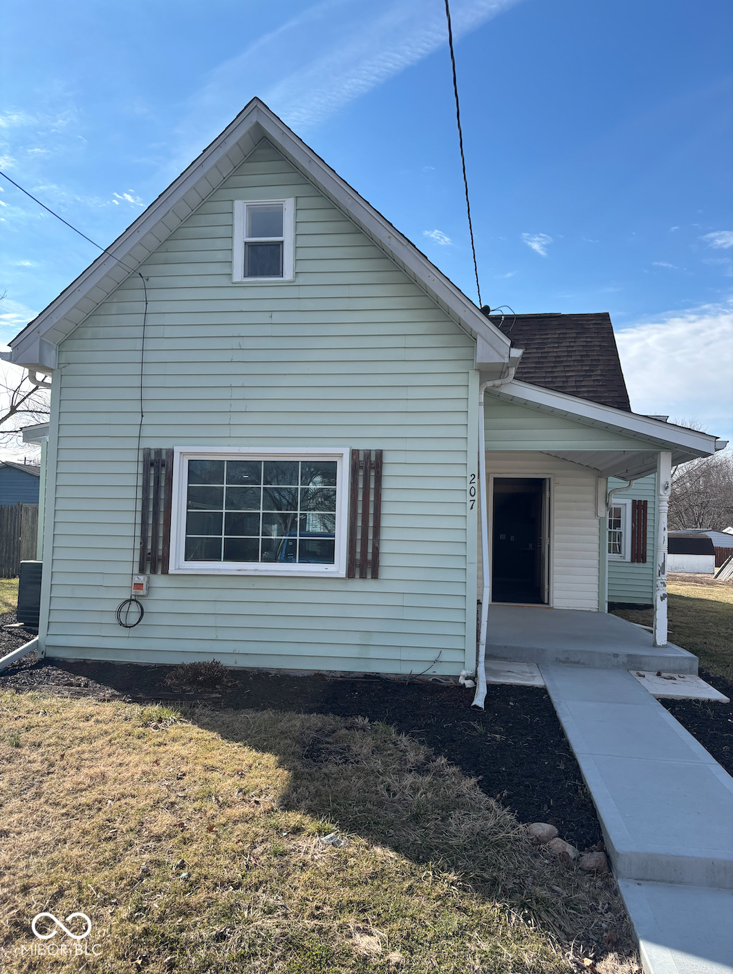 207 Jackson Street Frankton, IN 46044 - Photo 5 of 33