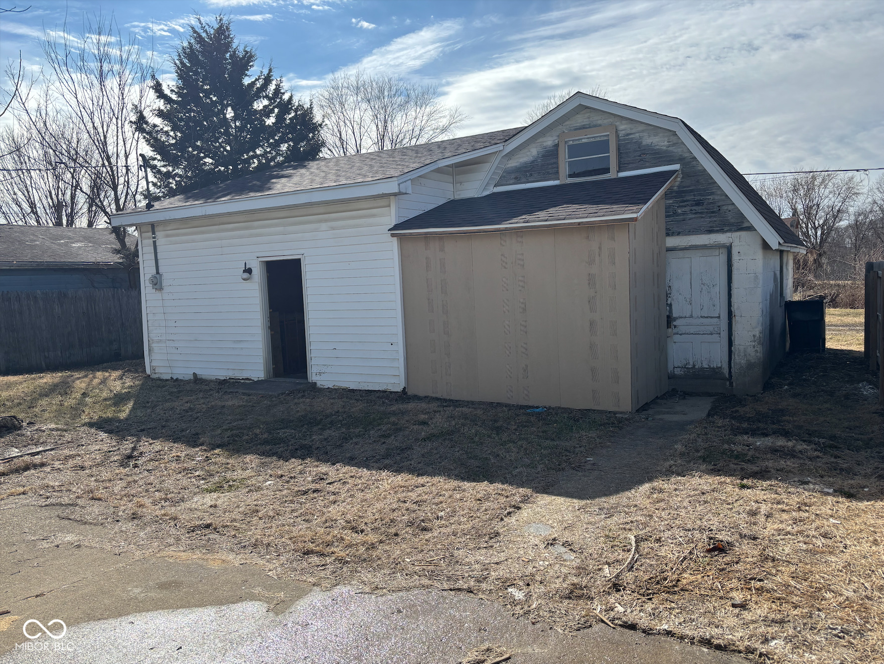 207 Jackson Street Frankton, IN 46044 - Photo 8 of 33