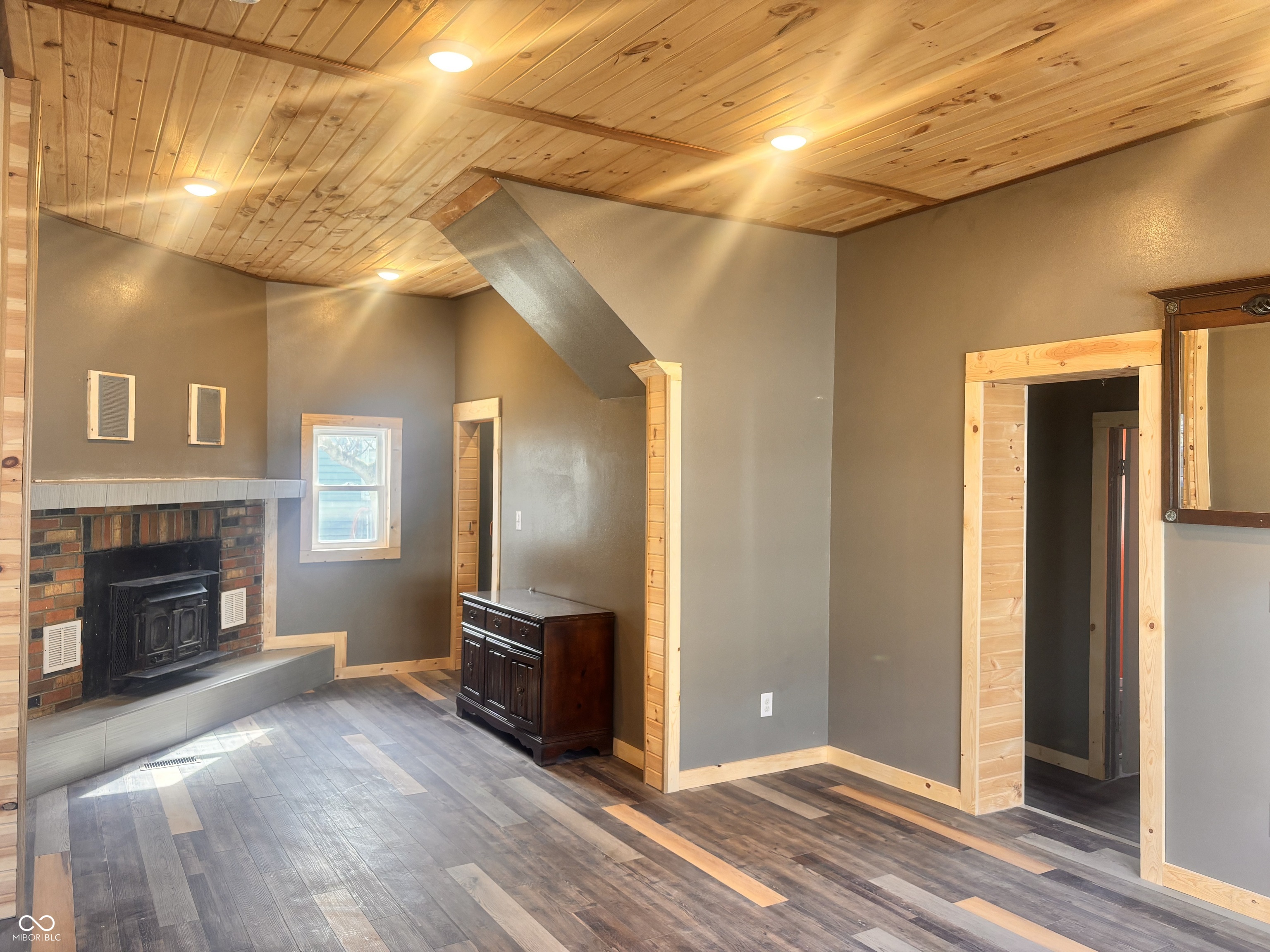 207 Jackson Street Frankton, IN 46044 - Photo 10 of 33