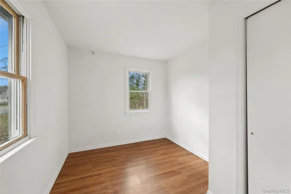 $3,200 | 1278 West Main Street, Riverhead, NY 11901