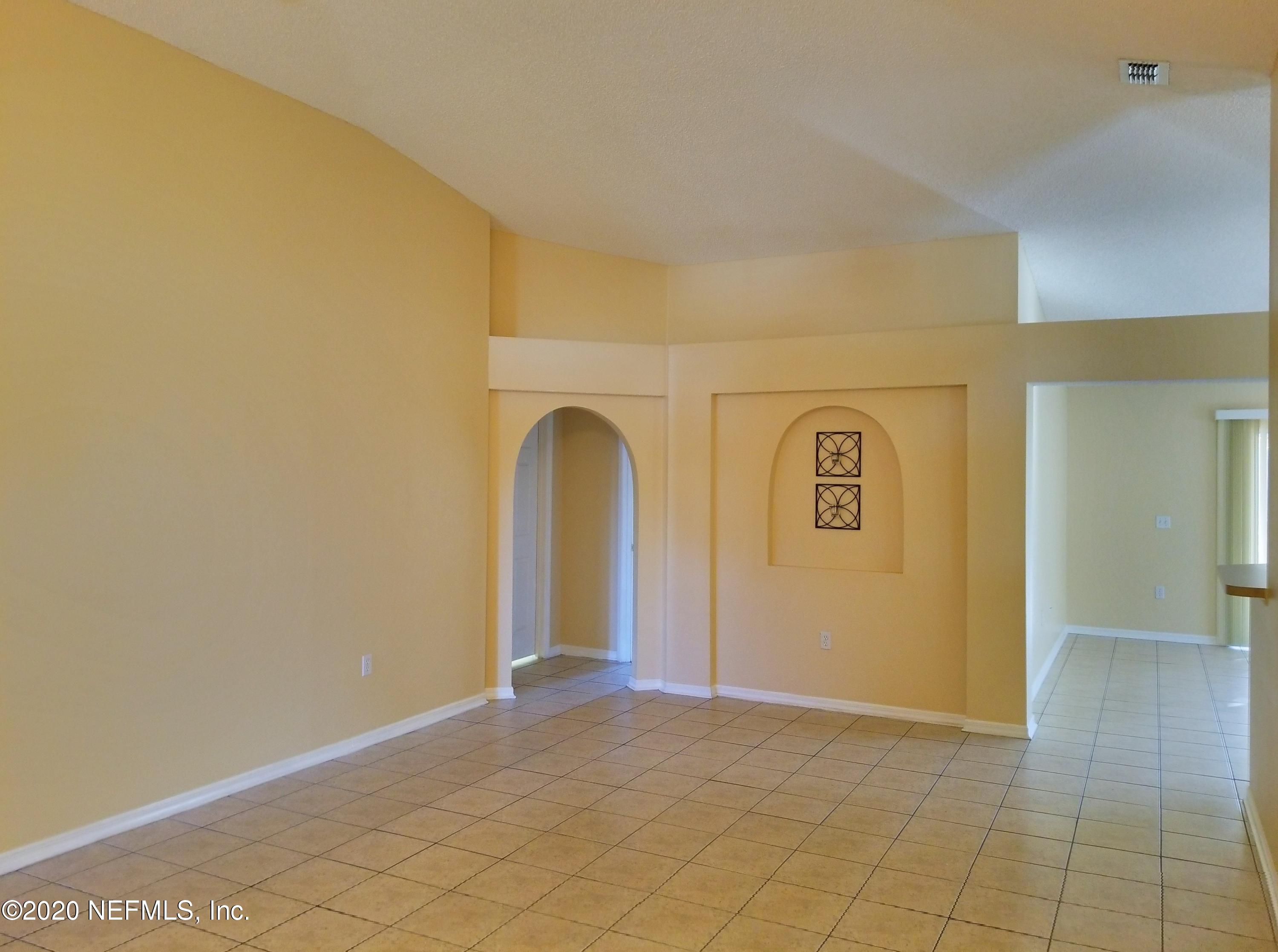 26 Reeding Ridge Drive West Jacksonville, FL 32225 - Photo 10 of 12 living area2