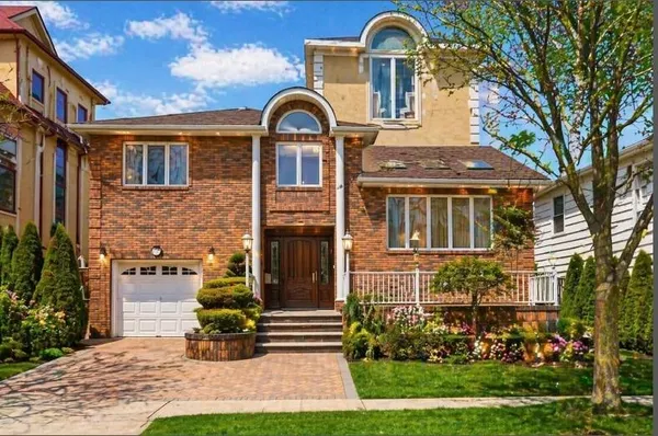 $1,799,000 | 330 Mayfair Drive North | Mill Basin