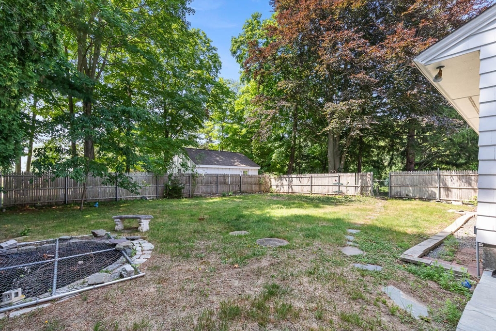 355 Pearse Road Swansea, MA 02777 - Photo 39 of 42 Gallery Image 39