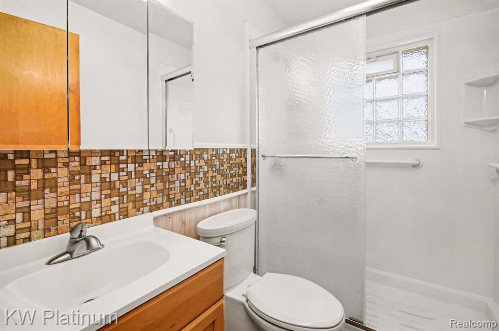 13646 Edwin Court Warren, MI 48088 - Photo 15 of 23