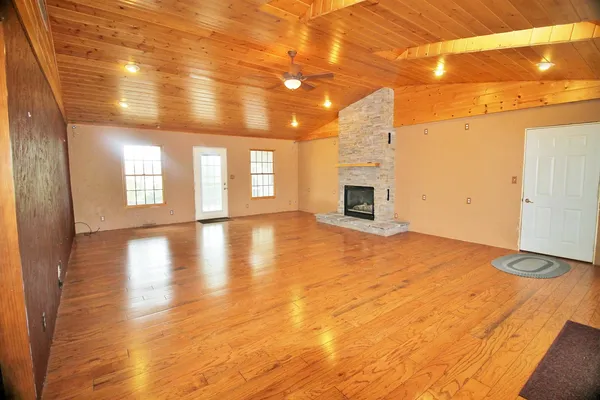 $290,000 | 10093 Wolf Road, Geneseo, IL 61254