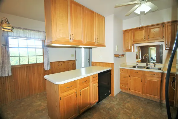 $290,000 | 10093 Wolf Road, Geneseo, IL 61254