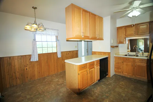 $290,000 | 10093 Wolf Road, Geneseo, IL 61254