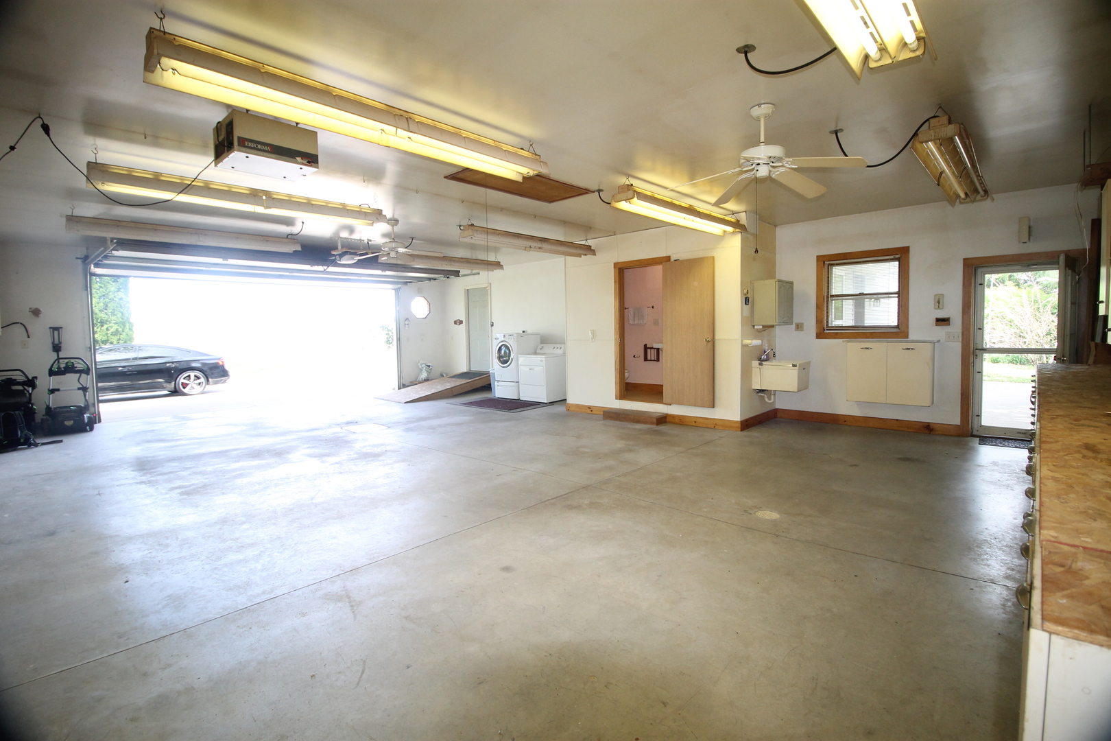 10093 Wolf Road Geneseo, IL 61254 - Photo 30 of 33