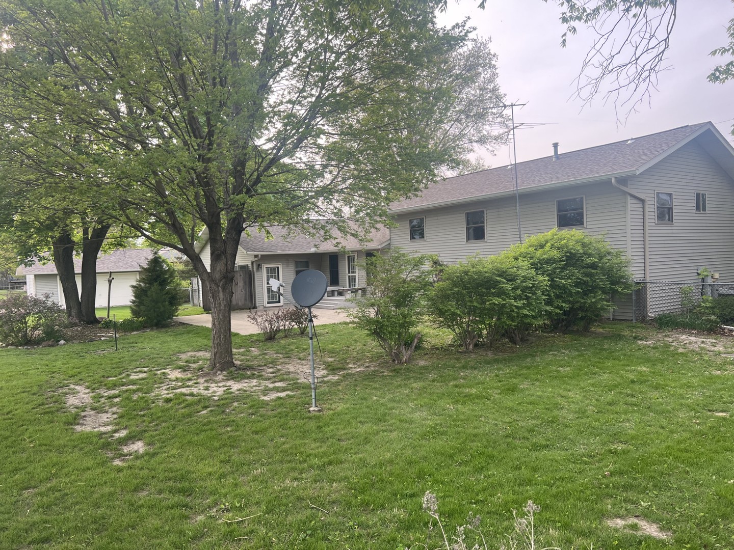10093 Wolf Road Geneseo, IL 61254 - Photo 5 of 33