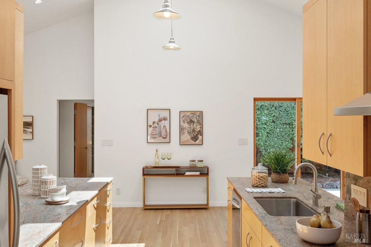 29 Valley Circle Mill Valley, CA 94941 - Photo 17 of 70