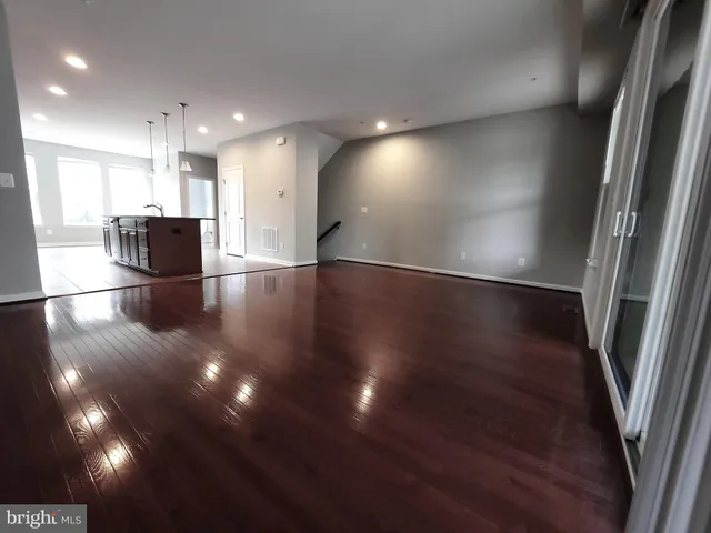 $3,500 | 22326 Tees Terrace, Ashburn, VA 20148