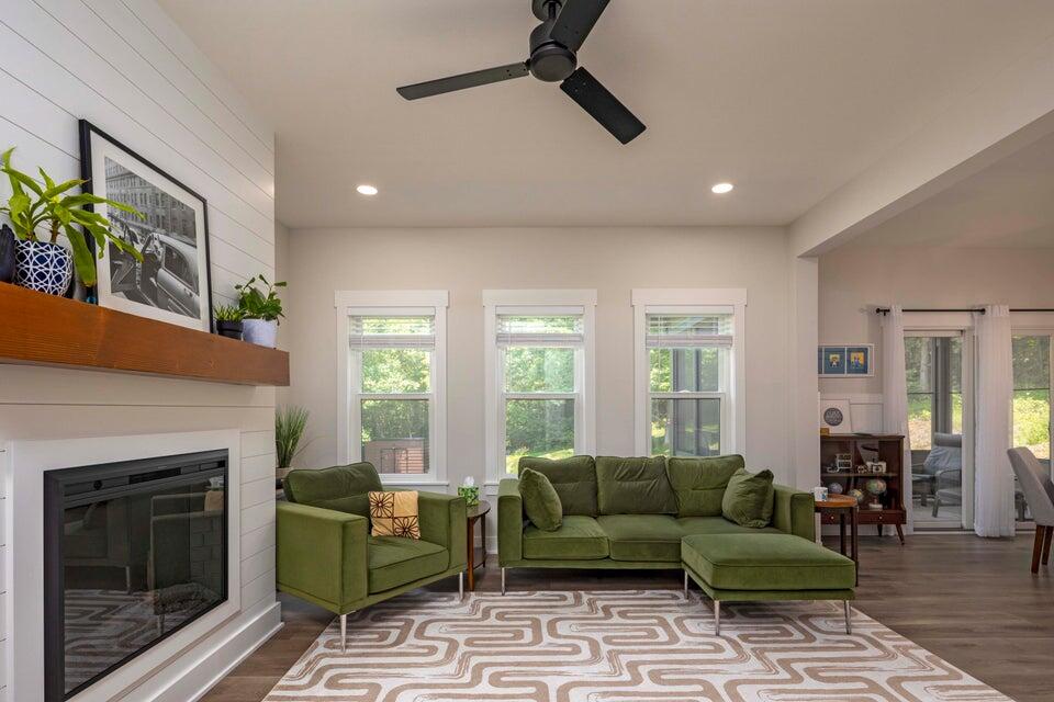 1282 No Pone Road Northwest Georgetown, TN 37336 - Photo 8 of 41 Living Room