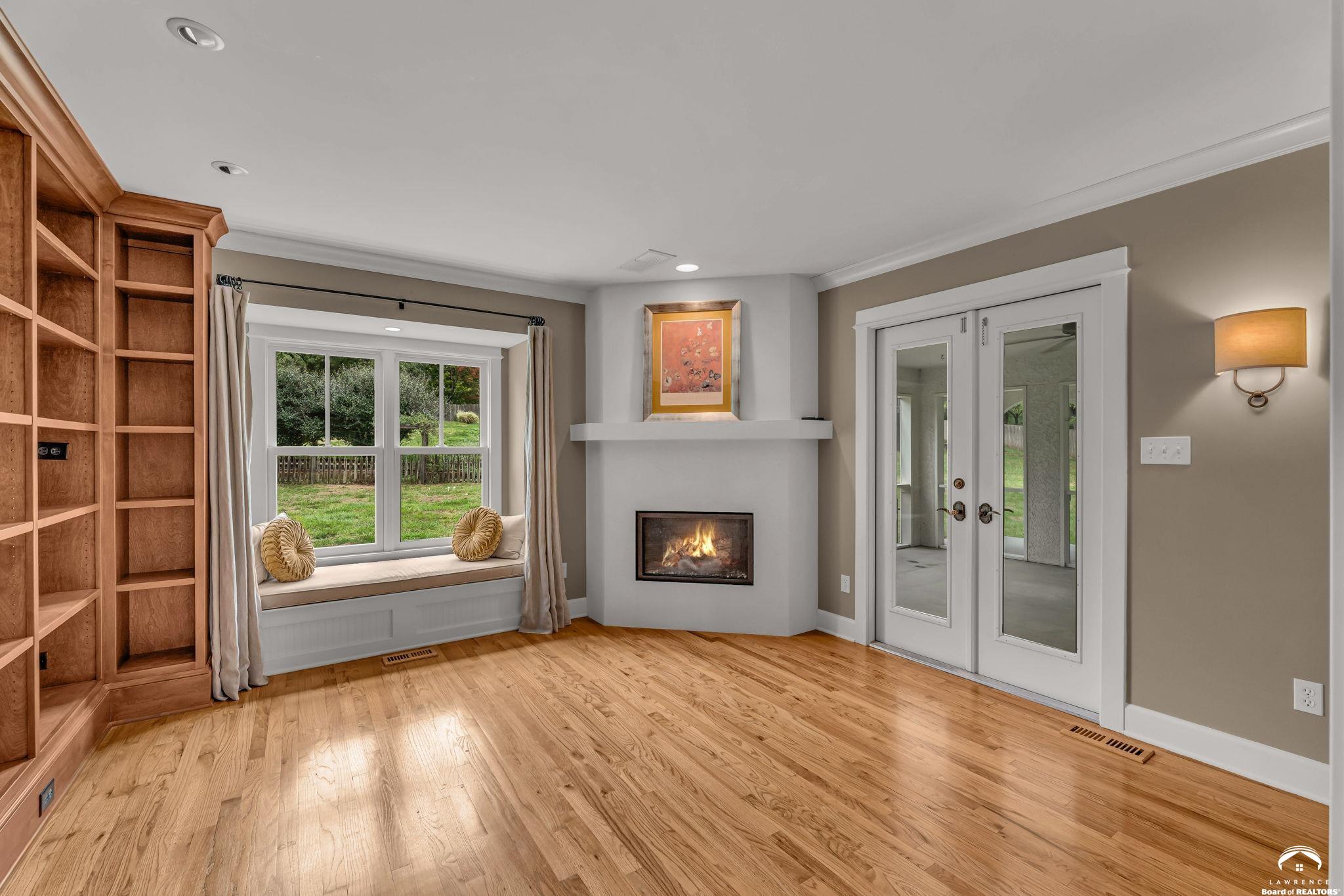 2812 Stratford Road Lawrence, KS 66049 - Photo 21 of 59 Gallery Image 21