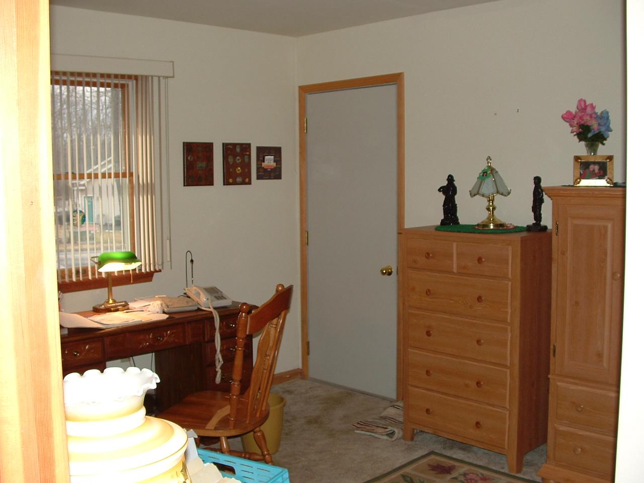 18 Cedar Road Mount Pocono, PA 18344 - Photo 7 of 8 a living room with furniture and wooden floor