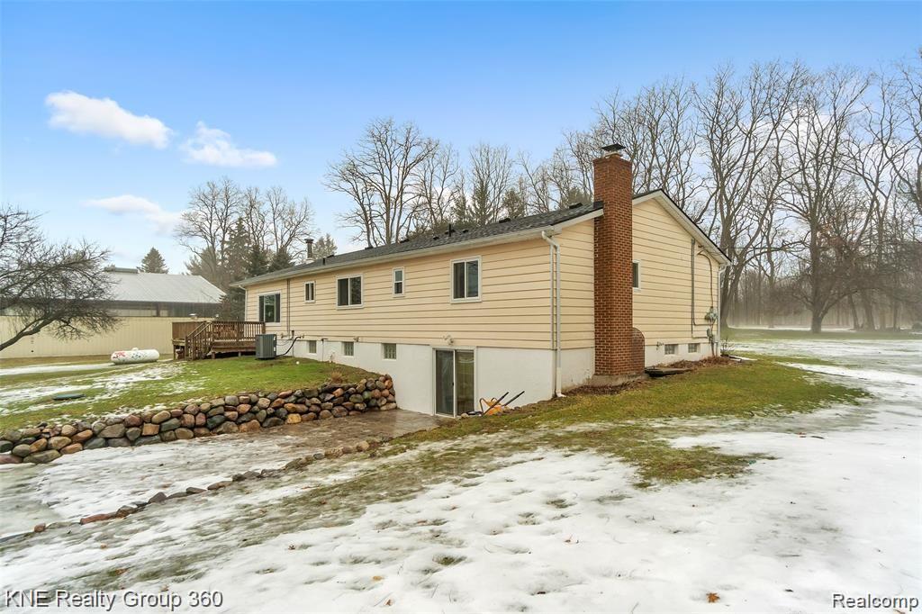 2392 Pingree Road Howell, MI 48843 - Photo 39 of 44