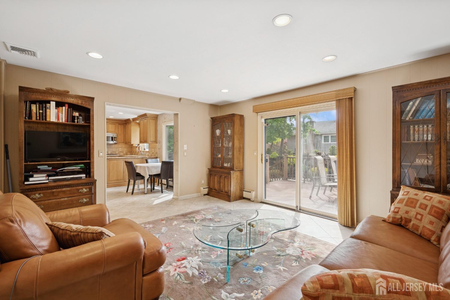 35 Edgemount Road Edison, NJ 08817 - Photo 14 of 36