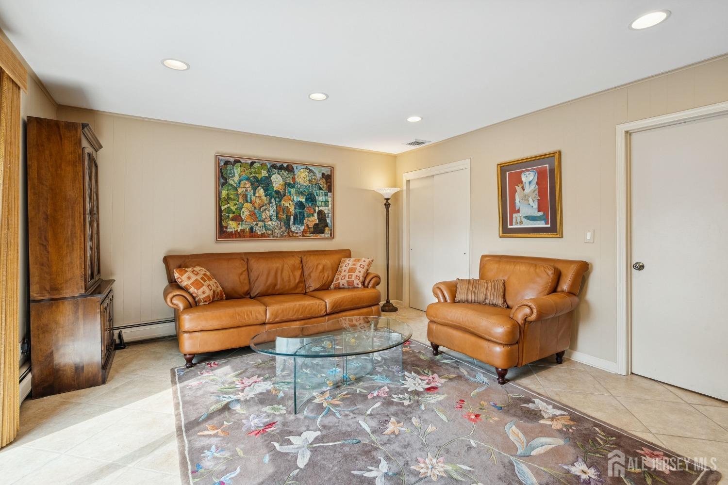 35 Edgemount Road Edison, NJ 08817 - Photo 15 of 36