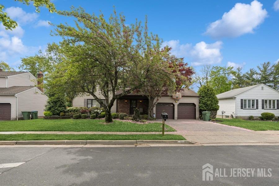 35 Edgemount Road Edison, NJ 08817 - Photo 2 of 36